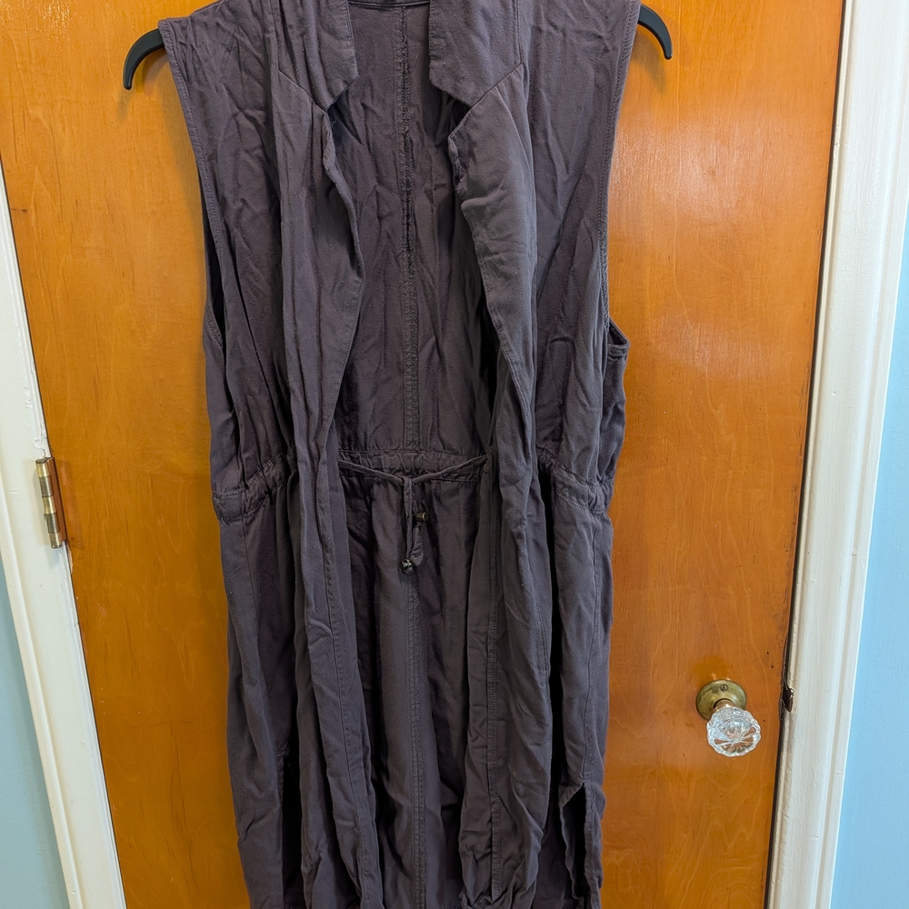 Maurices Sleeveless Drawstring Kimono in Charcoal Gray